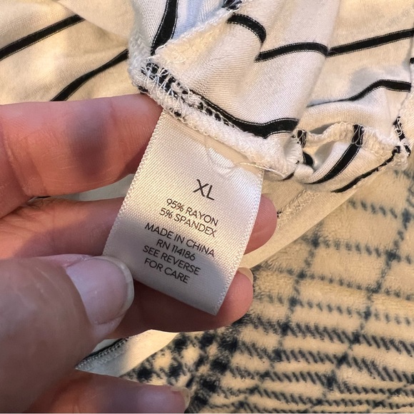 ๐ Westport Black and White Long Sleeve Top / Blouse - XL - Picture 7 of 8